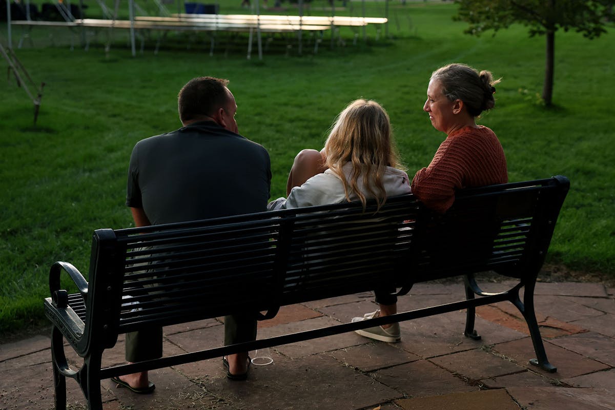 Families attend "Sweet Sendoffs," where goodbyes and Sasquatch cookies were had. Photo by Jamie Cotten/ Colorado College